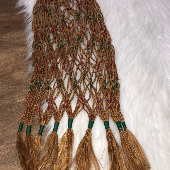 Beautiful straw woven boho tassel plant hanger - Picture 3 of 5